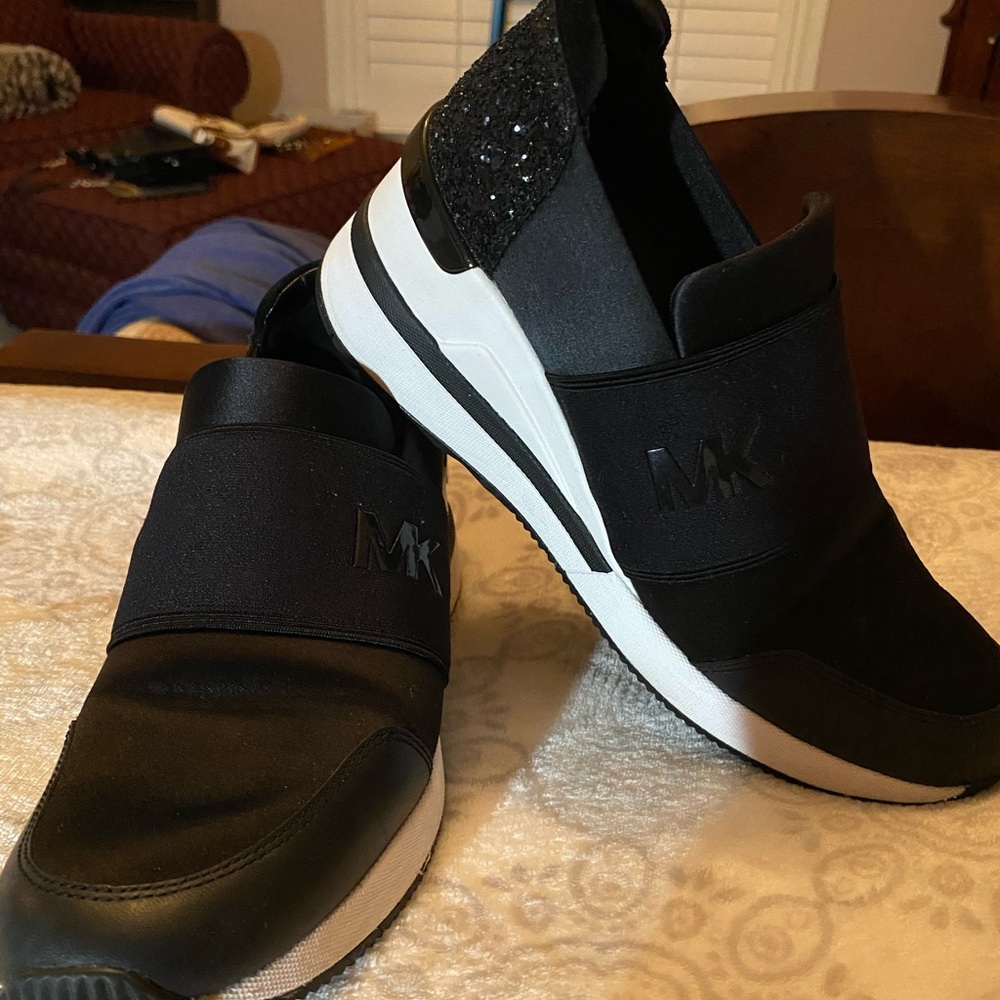 Michael Kors size 8